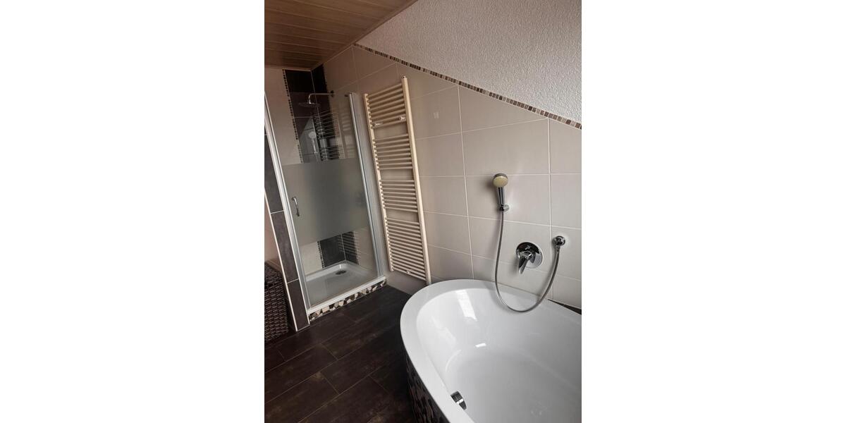 Etagenwohnung Schrobenhausen - 3 Zimmer, 100 m&sup2;, 1.100&euro; | Angebot:24779176