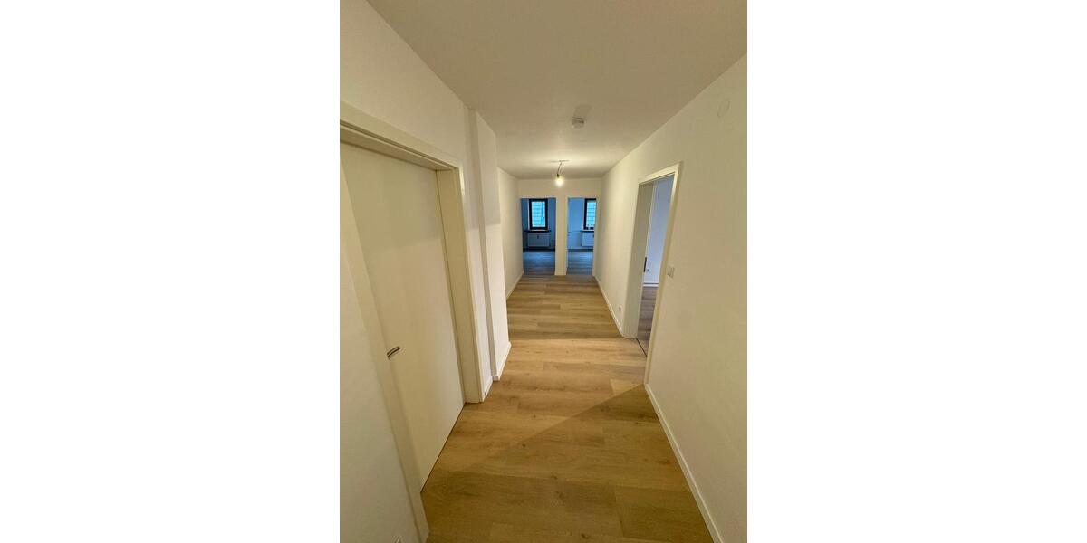 Etagenwohnung Wolnzach - 3 Zimmer, 105 m&sup2;, 1.150&euro; | Angebot:24992299