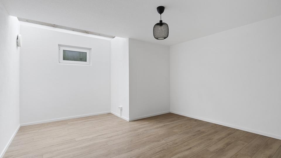 Erdgeschoßwohnung Ingolstadt Münchener Straße - 4 Zimmer, 133 m&sup2;, 1.450&euro; | Angebot:24875644