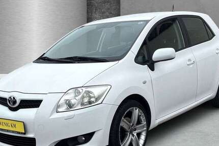 Toyota Auris 137.000 km 3.990 &euro; Langenbruck 85084