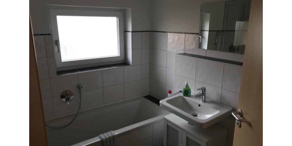 Etagenwohnung Neuburg an der Donau - 2 Zimmer, 72 m&sup2;, 780&euro; | Angebot:25809626