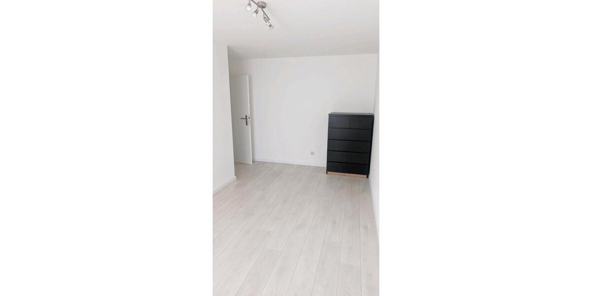 Etagenwohnung Ingolstadt - 3 Zimmer, 77 m&sup2;, 1.300&euro; | Angebot:26195108