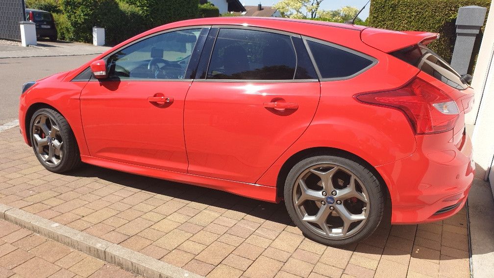 Ford Focus 105.000 km 11.200 &euro; Baar-Ebenhausen 85107