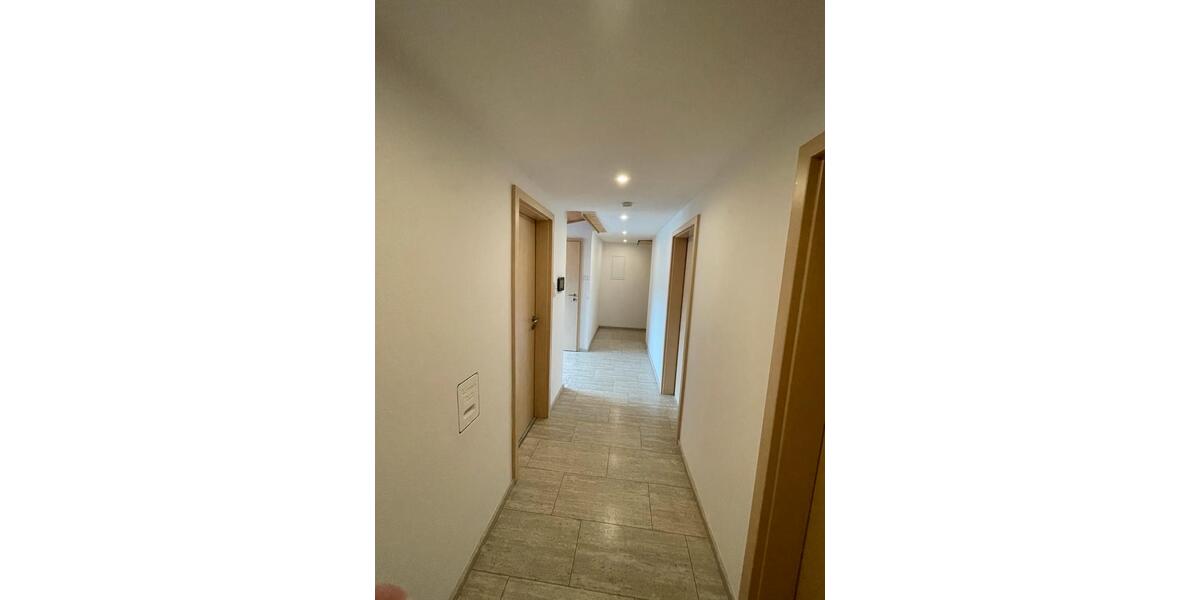 Dachgeschoßwohnung Manching - 3 Zimmer, 64 m&sup2;, 1.250&euro; | Angebot:26439424