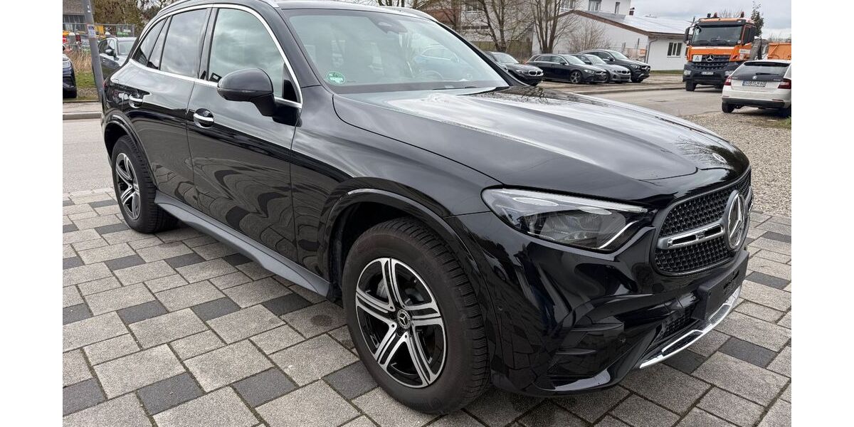 Mercedes-Benz GLC 300 26.050 km 57.580 &euro; Schrobenhausen 86529