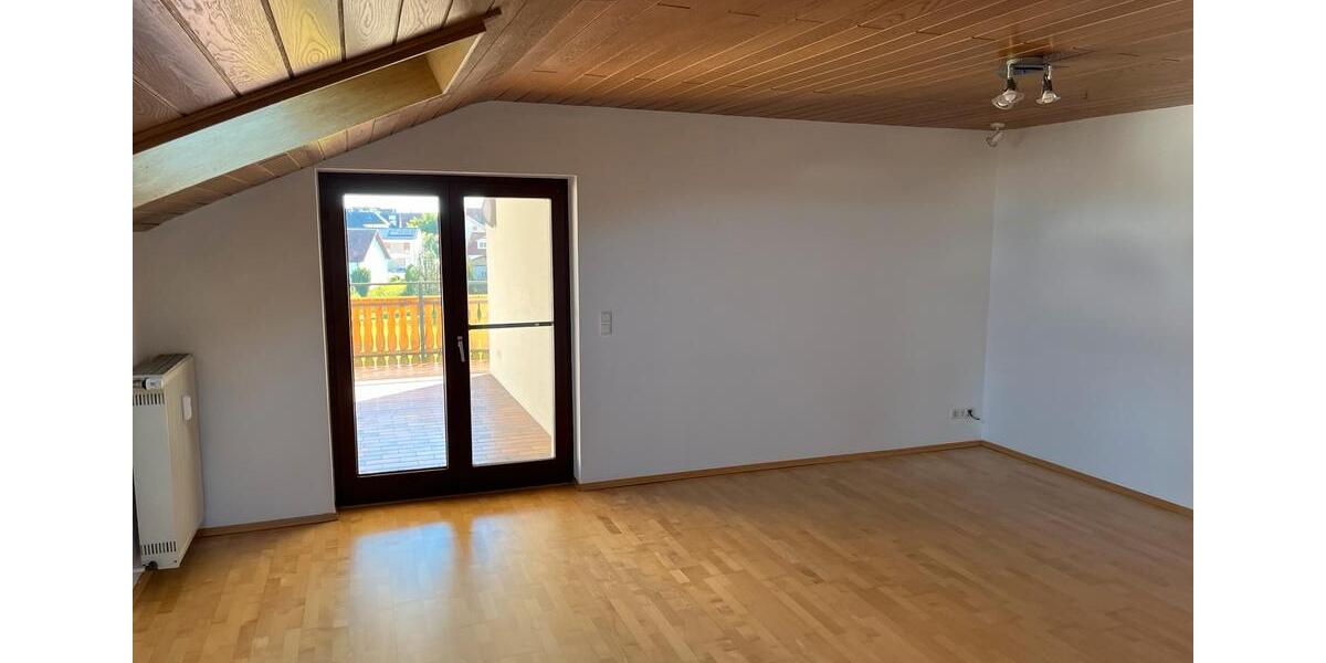 Etagenwohnung Lenting - 3 Zimmer, 130 m&sup2;, 1.400&euro; | Angebot:26060944