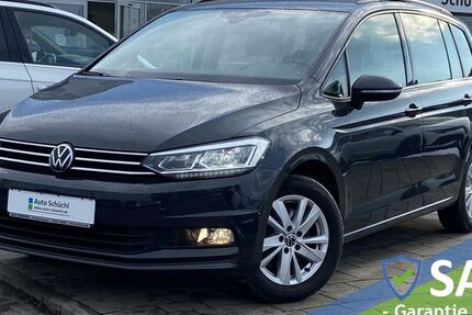 VW Touran 53.556 km 27.458 &euro; Schrobenhausen-Edelshsn. 86529