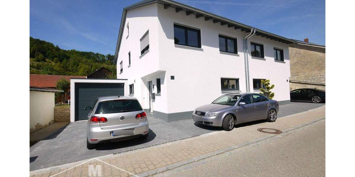 Doppelhaushälfte Kinding - 4 Zimmer, 146 m&sup2;, 1.460&euro; | Angebot:25740816