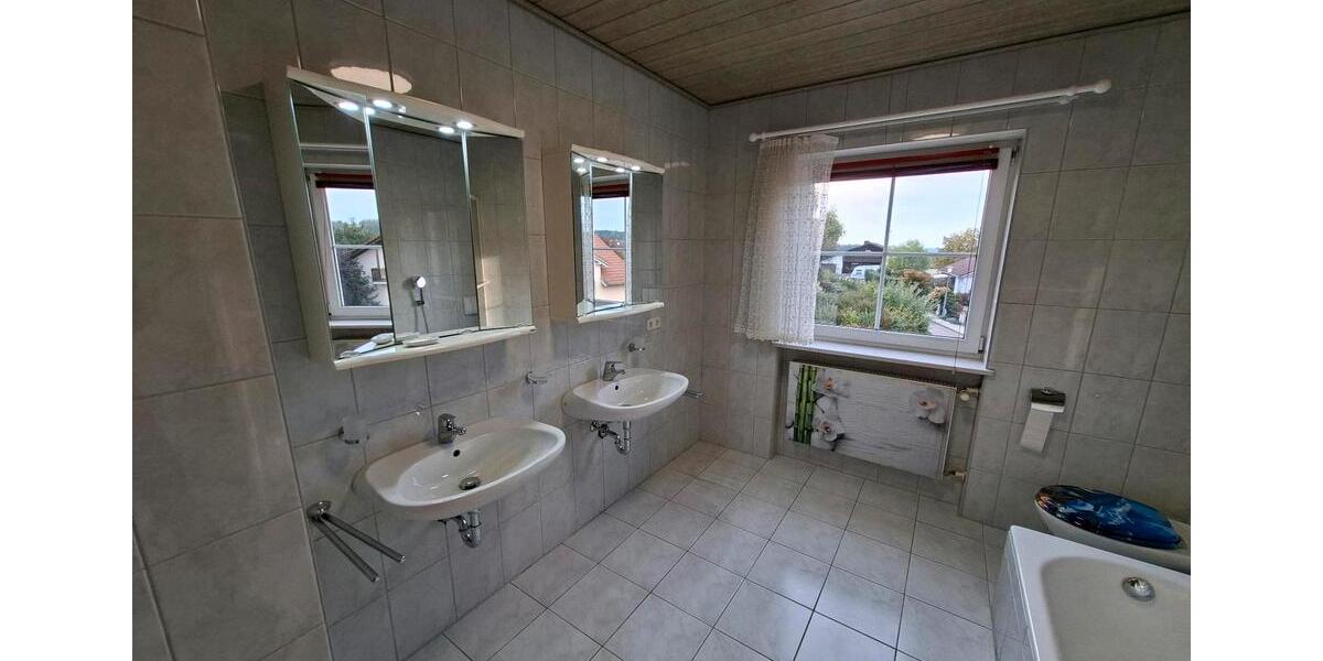 Doppelhaushälfte Wellheim - 5 Zimmer, 125 m&sup2;, 1.150&euro; | Angebot:27617100