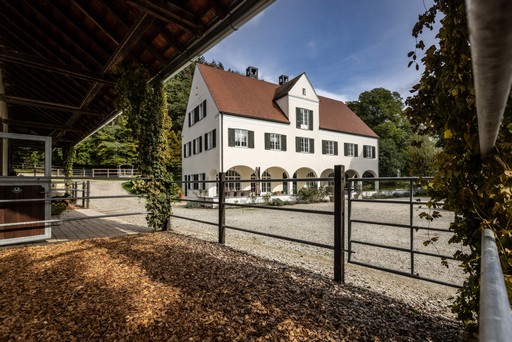 Luxuriöser Landsitz mit Gestüt und Mühle 12 ha Eigenland - Einfamilienhaus Geisenfeld | Angebot:19800175