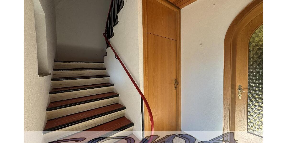 1A Lage - Haus in Stadtlage mit Keller (12-Familienhaus) - Ein Objekt von Ihrem Immobilienpartner SOWA Immobilien und Finanzen - Zweifamilienhaus Neuburg | Angebot:27445402