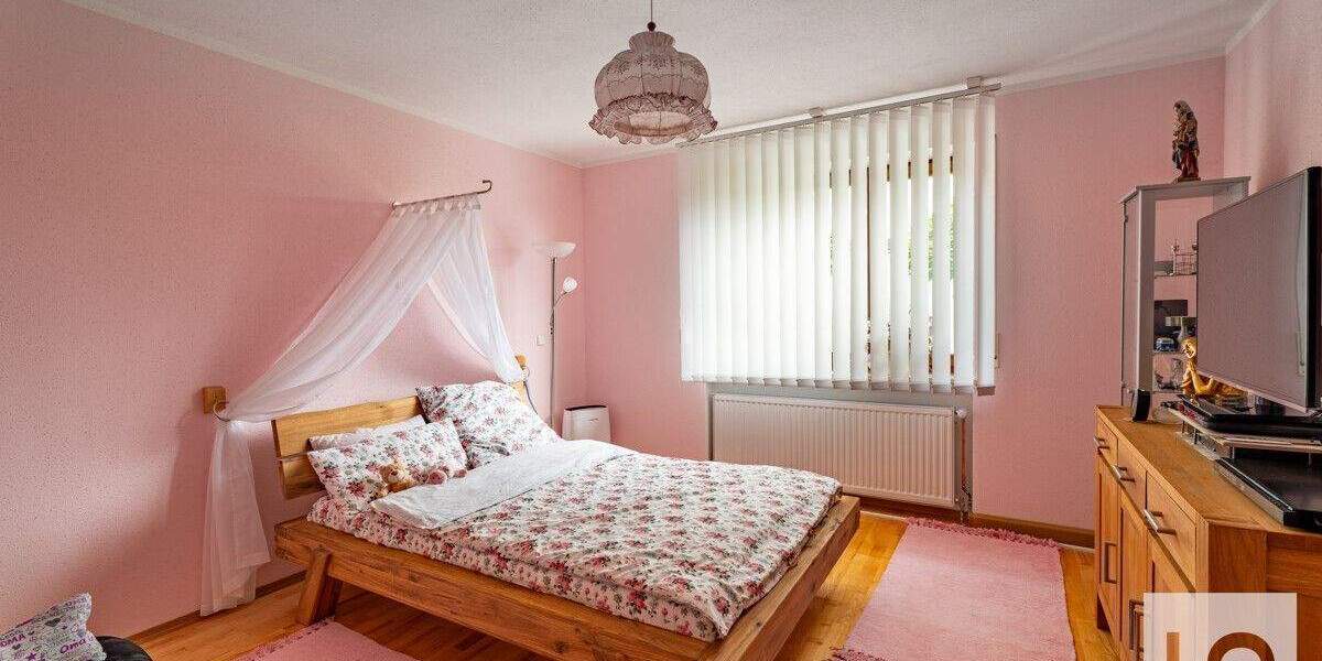 Einfamilienhaus Böhmfeld - 7 Zimmer, 125 m&sup2;, 649.000&euro; | Angebot:25706085