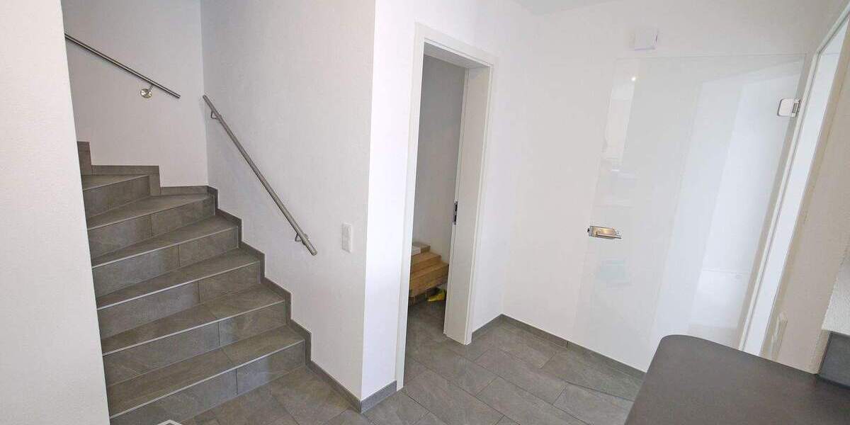 Doppelhaushälfte Kinding - 4 Zimmer, 146 m&sup2;, 1.460&euro; | Angebot:25740816