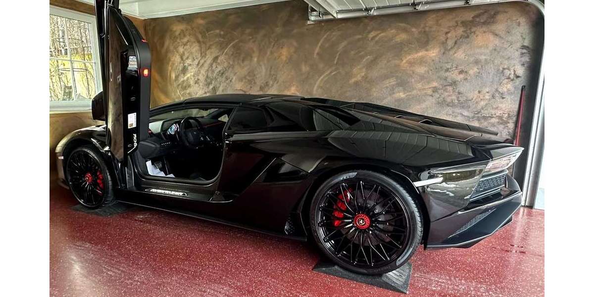 Lamborghini Aventador 11.309 km 475.900 &euro; Rohrbach 85296