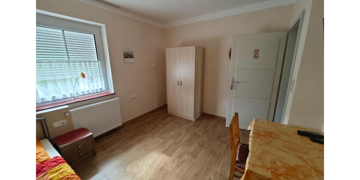 Etagenwohnung Rohrenfels - 5 Zimmer, 150 m&sup2;, 300&euro; | Angebot:25805741