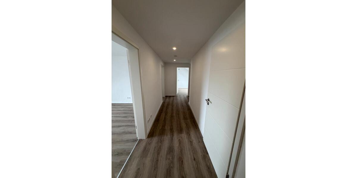 Dachgeschoßwohnung Ingolstadt Südost - 2 Zimmer, 57 m&sup2;, 900&euro; | Angebot:27607566