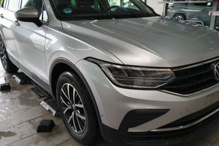 VW Tiguan 85.000 km 25.490 &euro; Mainburg 84048