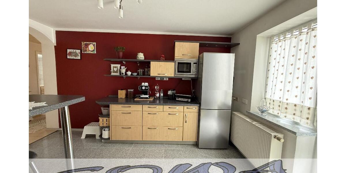 2 Wohneinheiten zusammengelegt! Helle, schöne 5 Zimmer mit Balkon und mit Garage in Neuburg - Ein Objekt von Ihrem Immobilienpartner SOWA Immobilien und Finanzen - 5- Neuburg | Angebot:25977736