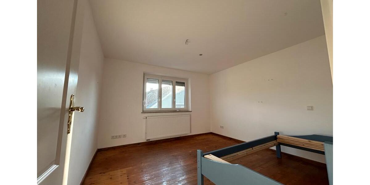 Einfamilienhaus Eichstätt - 8 Zimmer, 180 m&sup2;, 540.000&euro; | Angebot:25404541