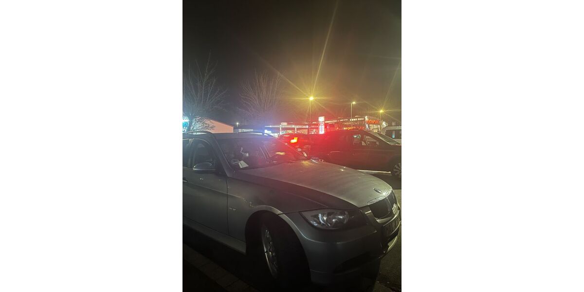 BMW 320 330.000 km 2.800 &euro; Mainburg 84840