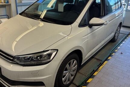 VW Touran 59.210 km 27.950 &euro; Ingolstadt 85053