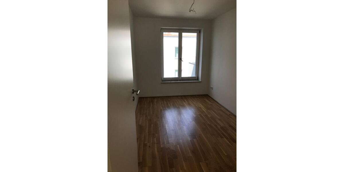 Etagenwohnung Ingolstadt - 3 Zimmer, 95 m&sup2;, 1.250&euro; | Angebot:25652549