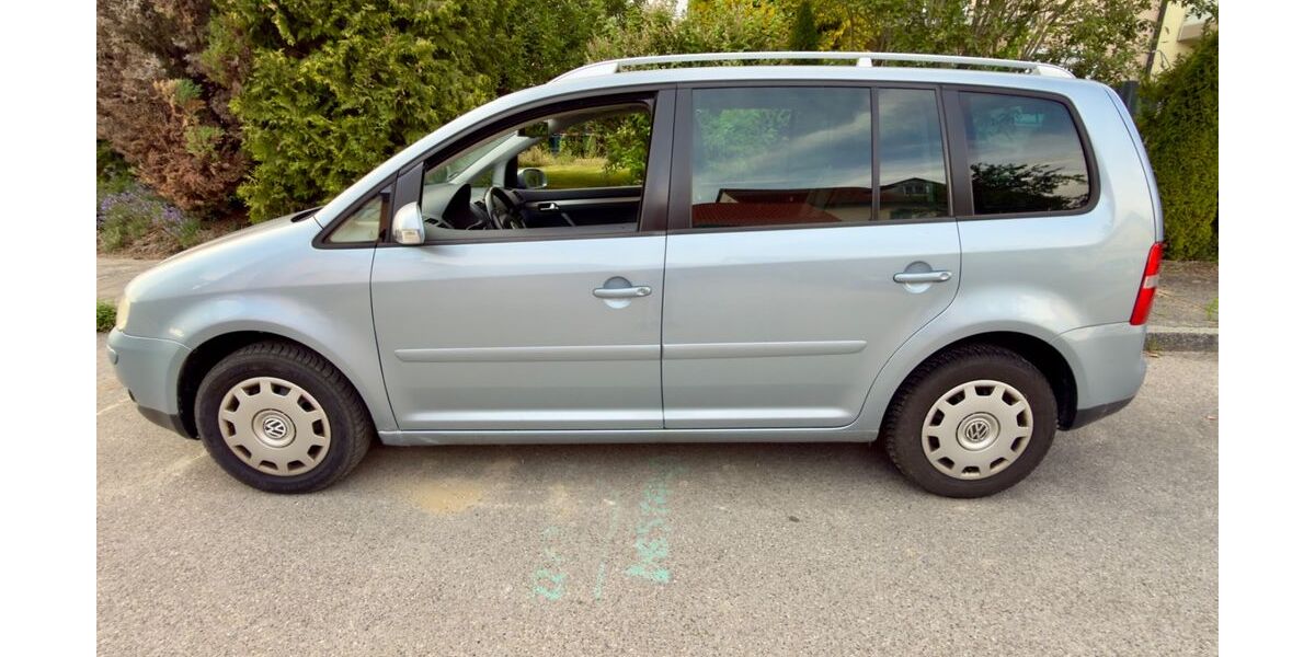 VW Touran 311.233 km 2.350 &euro; Kösching 85092