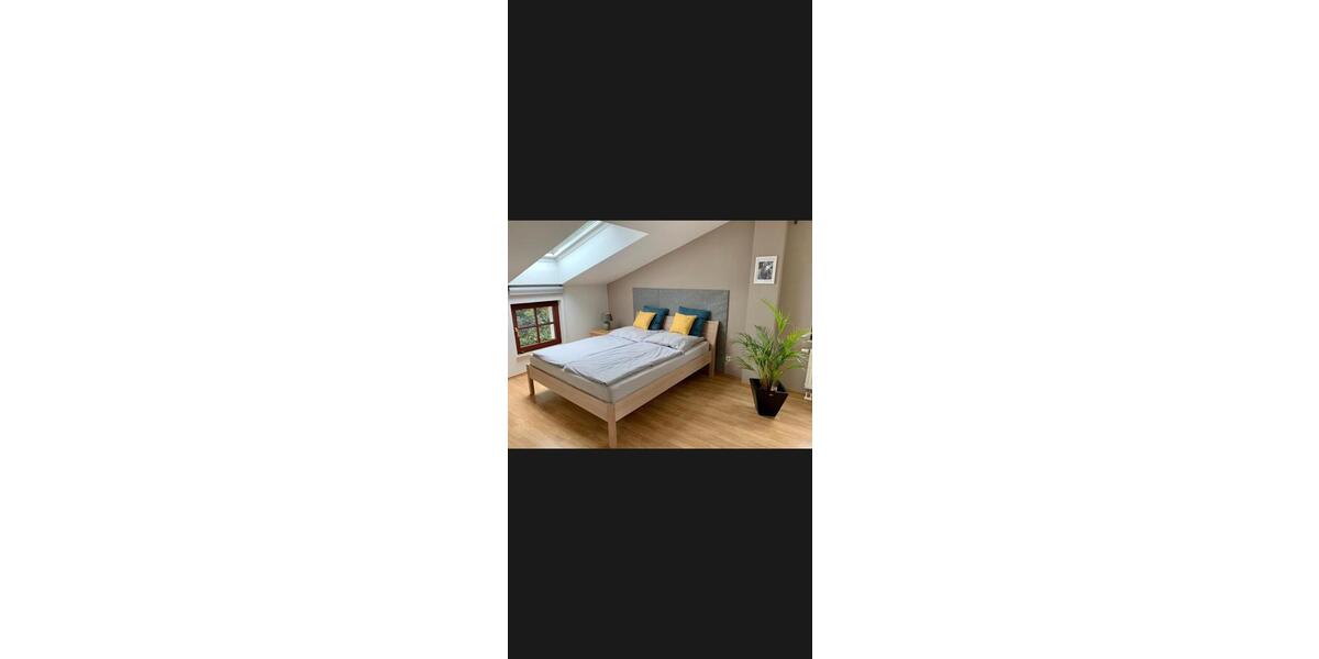 Dachgeschoßwohnung Ingolstadt - 4 Zimmer, 82 m&sup2;, 1.160&euro; | Angebot:26124376