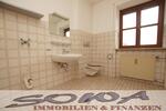 Ein Haus mit Geschichte - Mehrfamilienhaus mit 5 Wohneinheiten, zwei Garagen und Garten in zentraler Lage in Neuburg - Ein Objekt von Ihrem Immobilienpartner SOWA Immobilien und Finanzen - Mehrfamilienhaus, Wohnhaus Neuburg an der Donau | Angebot:26299734
