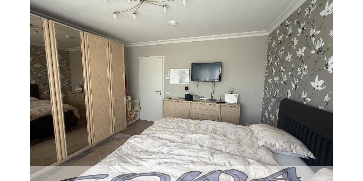 Hochwertige 4 Zimmer Wohnung mit Balkon und zwei Tiefgaragenstellplätzen in Neuburg - Ein Objekt von Ihrem Immobilienpartner SOWA Immobilien und Finanzen - 4- Neuburg | Angebot:25327020