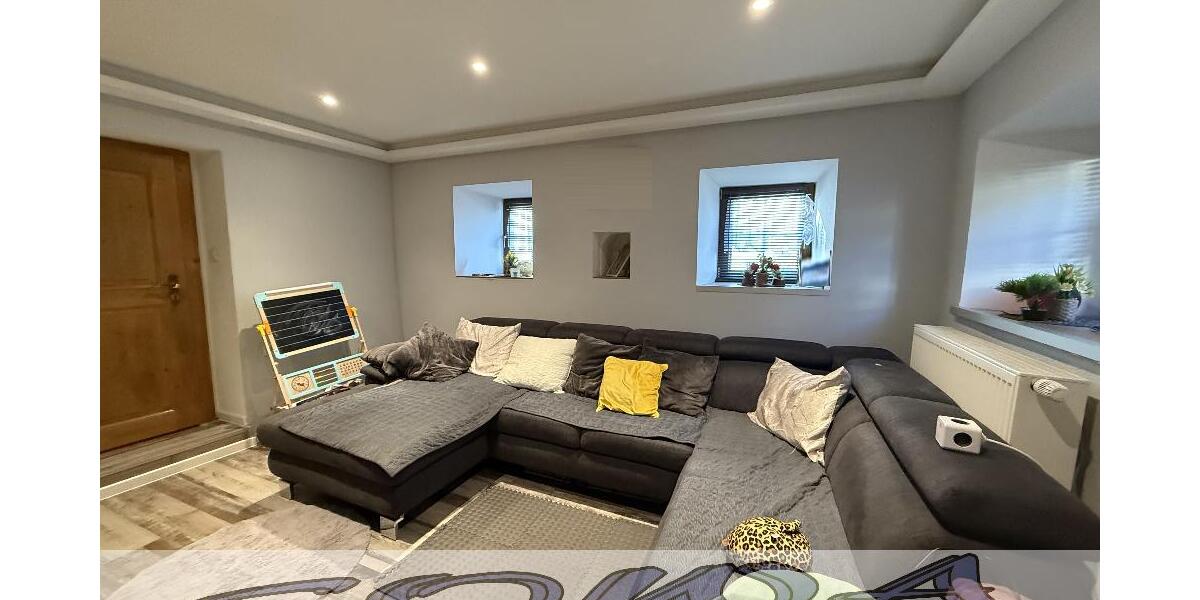 Modernisiertes Einfamilienhaus in Wellheim mit , Nebenräumen und Carport - Ein Objekt von Ihrem Immobilienpartner SOWA Immobilien und Finanzen - Einfamilienhaus Wellheim | Angebot:24676688