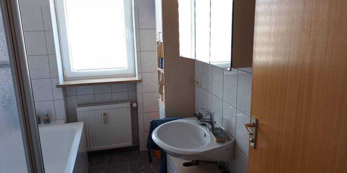 Etagenwohnung Schrobenhausen Steingriff - 3 Zimmer, 100 m&sup2;, 900&euro; | Angebot:26117483