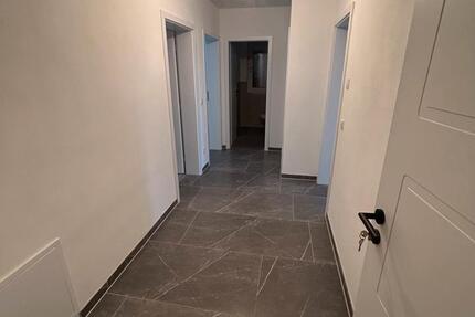 Wohnung Mainburg - 3 Zimmer, 80 m&sup2;, 1.250&euro; | Angebot:25989088