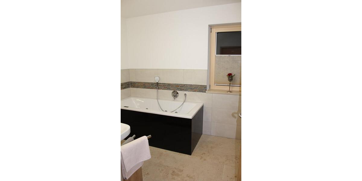 Etagenwohnung Walting - 4 Zimmer, 100 m&sup2;, 2.000&euro; | Angebot:25181740