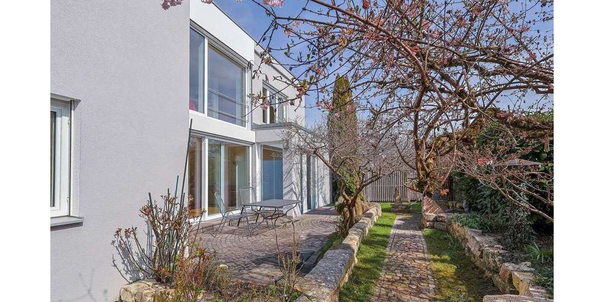 Einfamilienhaus Ingolstadt - 5 Zimmer, 194 m&sup2;, 3.250&euro; | Angebot:26029630