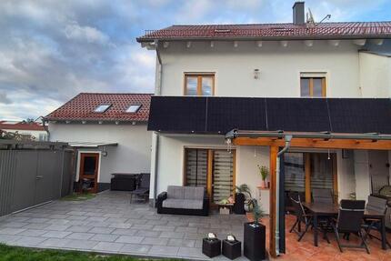Haus Ingolstadt Nordost - 6 Zimmer, 194 m&sup2;, 739.000&euro; | Angebot:25979720