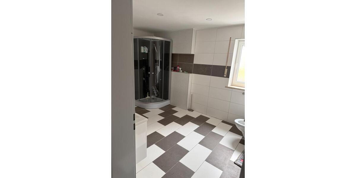 Erdgeschoßwohnung Brunnen - 2.5 Zimmer, 75 m&sup2;, 1.095&euro; | Angebot:26074566