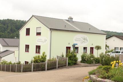 Wohnung Walting - 4 Zimmer, 100 m&sup2;, 2.000&euro; | Angebot:25181740