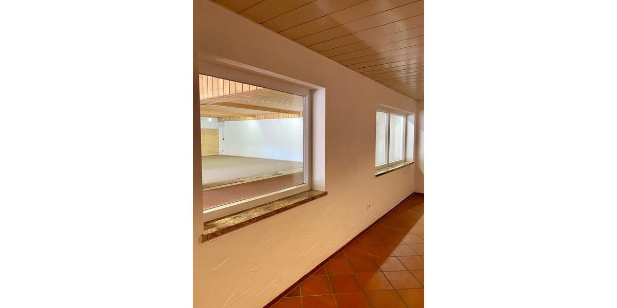 Gewerbeobjekt Kösching - 1.800&euro; | Angebot:25451929