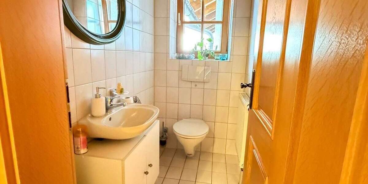 Mehrfamilienhaus, Wohnhaus Neuburg an der Donau Heinrichsheim - 6 Zimmer, 208 m&sup2;, 719.000&euro; | Angebot:25729938