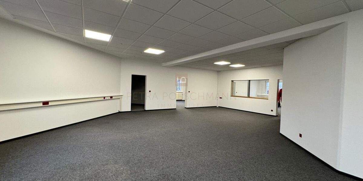 Gewerbeobjekt Karlskron Brautlach - 5 Zimmer, 190 m&sup2;, 1.800&euro; | Angebot:25706079