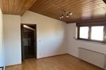 Etagenwohnung Lenting - 3 Zimmer, 130 m&sup2;, 1.400&euro; | Angebot:26060944