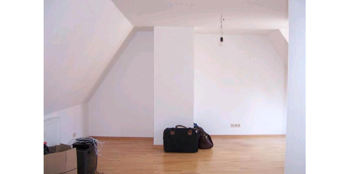 Dachgeschoßwohnung Ingolstadt - 1 Zimmer, 37 m&sup2;, 740&euro; | Angebot:25951777