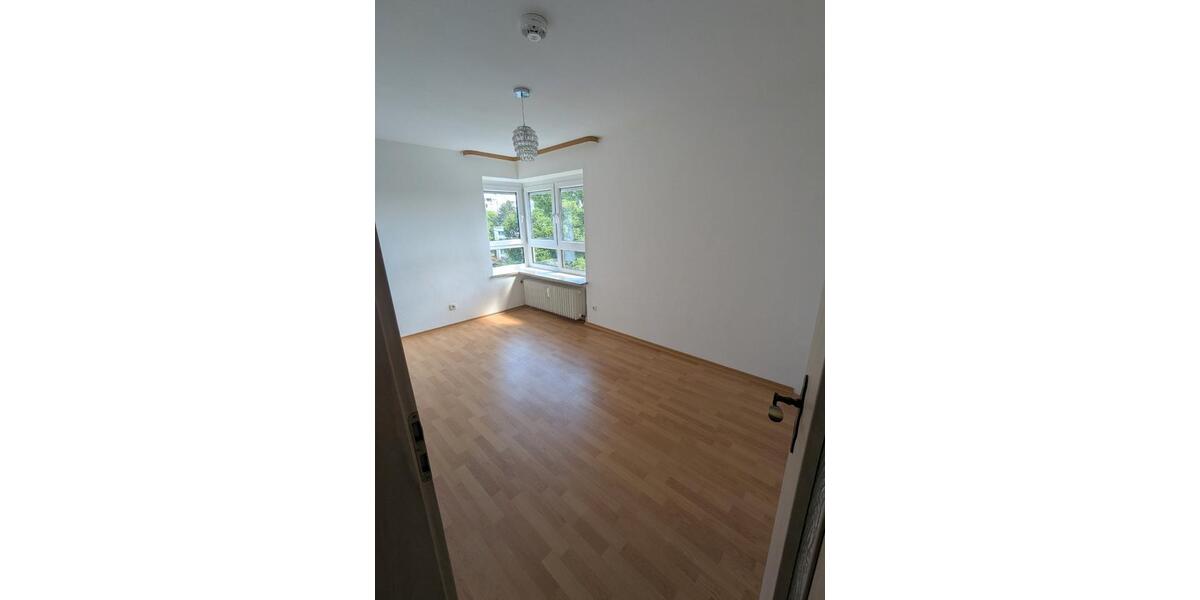 Etagenwohnung Ingolstadt Nordost - 3 Zimmer, 81 m&sup2;, 1.053&euro; | Angebot:26649500