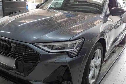 Audi e-tron 84.966 km 34.780 &euro; Mainburg 84048