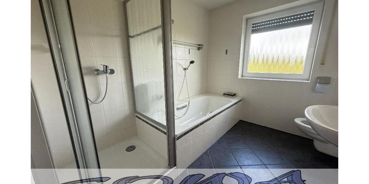 Einzugsbereites Zweifamilienhaus mit Keller, Doppelgarage und Wärmepumpe - Ein Objekt von SOWA Immobilien und Finanzen - Zweifamilienhaus Neuburg an der Donau | Angebot:24004432