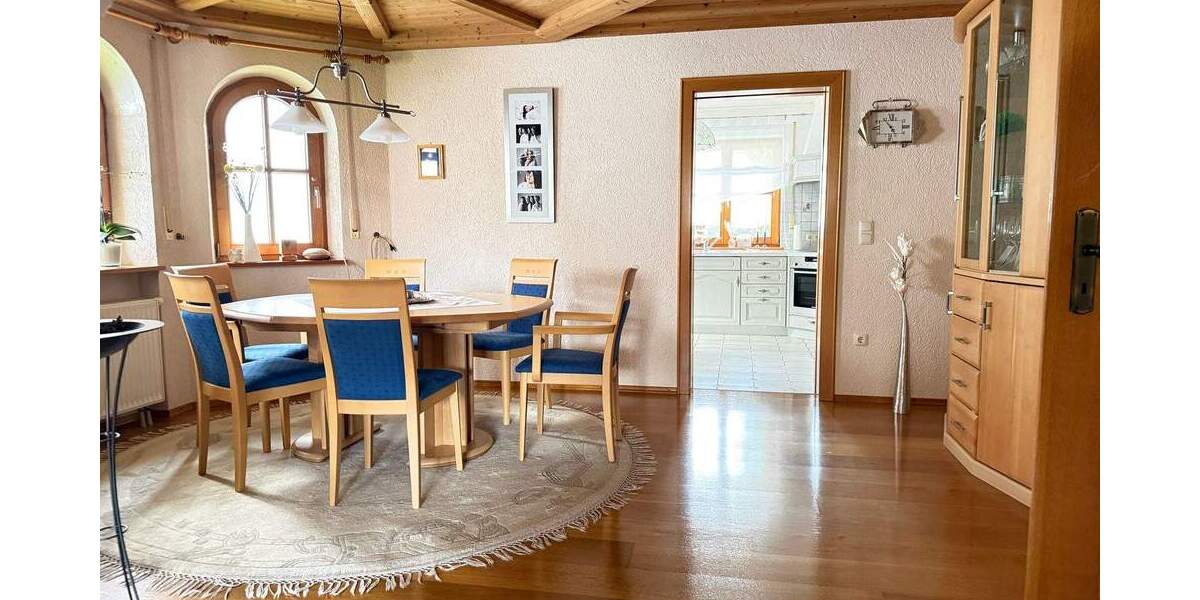 Mehrfamilienhaus, Wohnhaus Neuburg an der Donau Heinrichsheim - 6 Zimmer, 208 m&sup2;, 719.000&euro; | Angebot:25729938