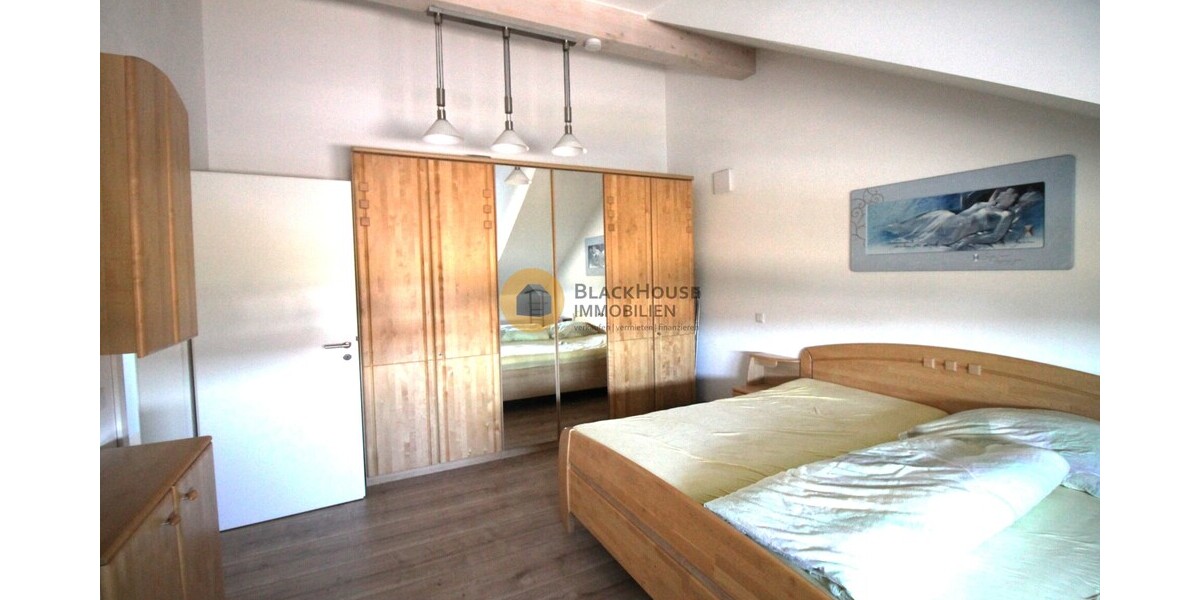 Eine Perle - Penthouse mit 100m² Dachterrasse und Platz für 4 Autos - Einfamilienhaus Wettstetten | Angebot:26652679