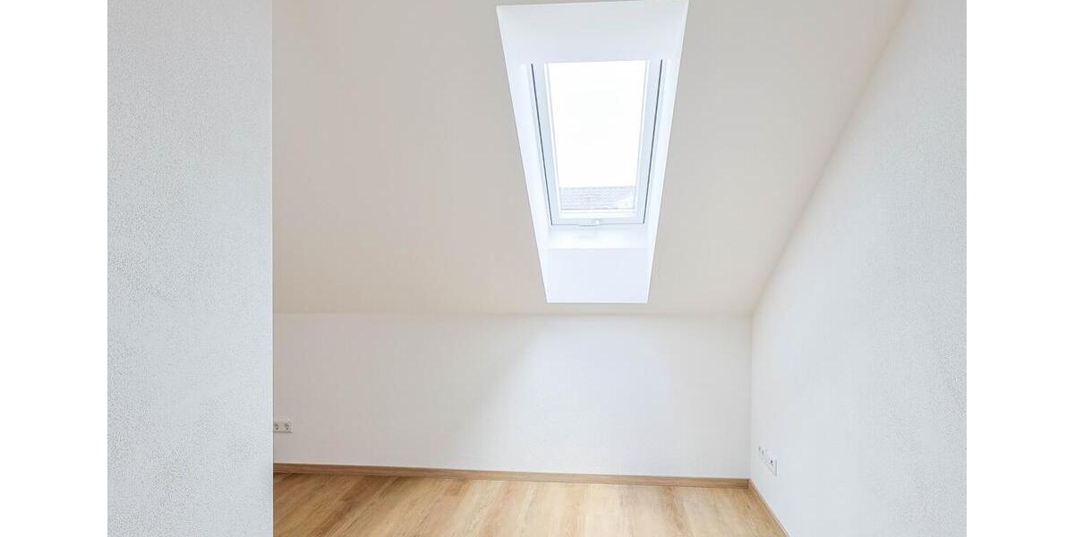 Dachgeschoßwohnung Großmehring - 3 Zimmer, 77 m&sup2;, 1.070&euro; | Angebot:26068868