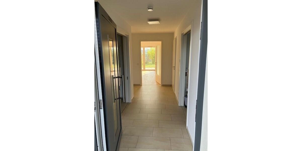 Erdgeschoßwohnung Karlskron - 3 Zimmer, 74 m&sup2;, 810&euro; | Angebot:25745888